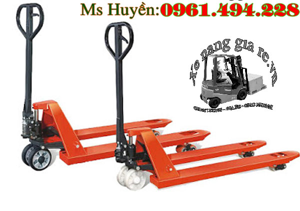 Xe kéo hàng dưới mặt đất mới