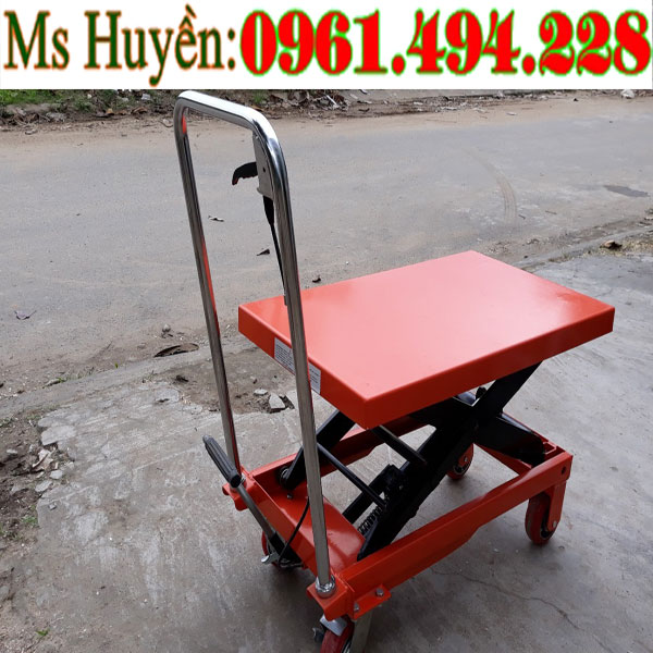xe nâng mặt bàn tại Hải Dương