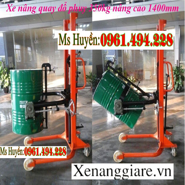 xe nâng quay đổ phuy tại Chương Mỹ