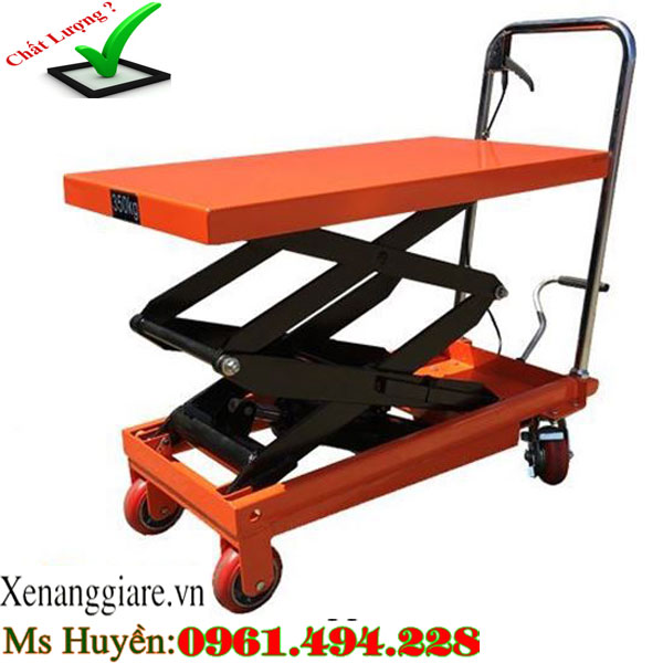 Xe nâng mặt bàn tại Long An