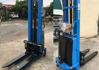 xe nâng cao bằng điện