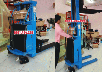 xe nâng bán tự động tại quận 12