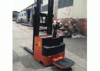 xe nâng điện đứng lái tại nghệ an